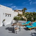 Villa Mystagoge Retreat With Subterranean Pool/jacuzzi *