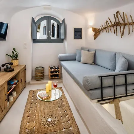 Mystagoge Retreat With Subterranean Pool/jacuzzi Villa