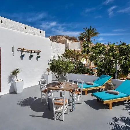 Villa Mystagoge Retreat With Subterranean Pool/jacuzzi *